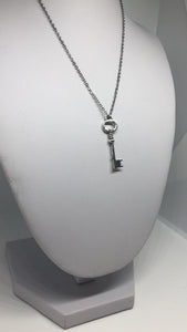 The key pendant necklace - Icegoldbyvee