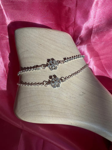 Snowflake anklet