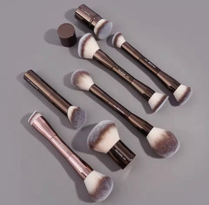 Make up brush set