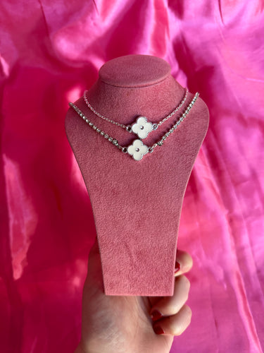 Flower necklace