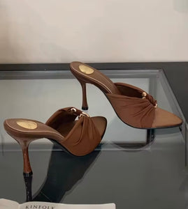 Buckle pointy mules