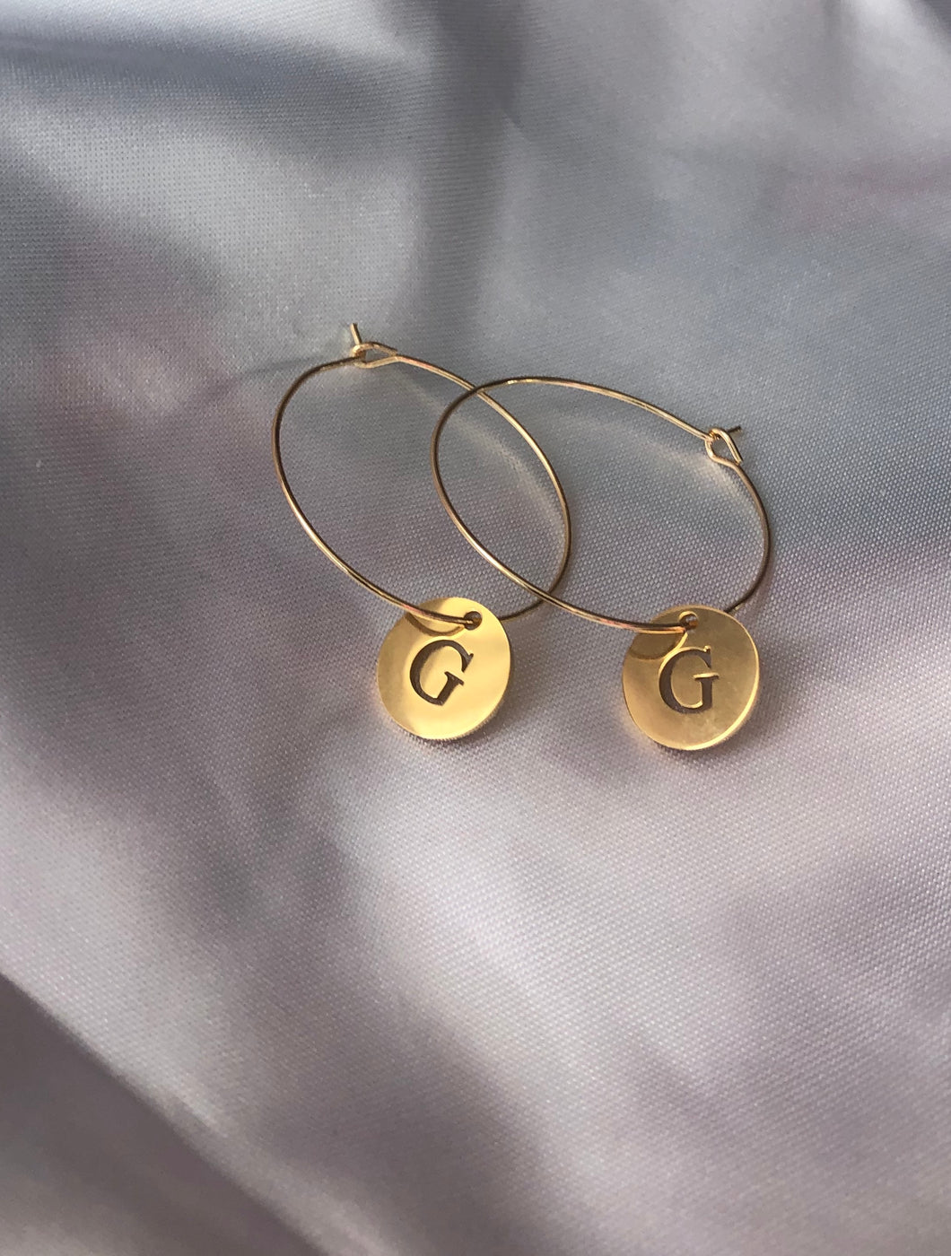 Circle letter pendant hoops