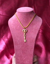 Key pendant necklace