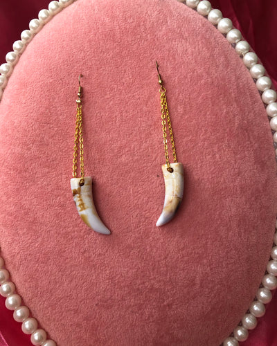 Horn pendant earrings