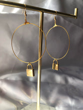 Large lock hoops