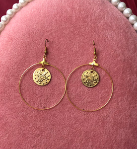 Coin middle hoop earrings