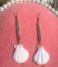 Seashell chain earrings