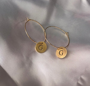 Circle letter pendant hoops