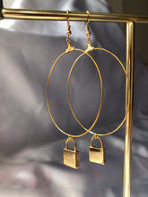 Large lock hoops